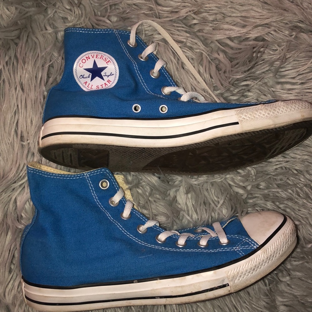 blue converse